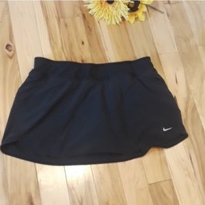 💜 3 for $25 Nike Dri-FIT athletic skirt size L P2